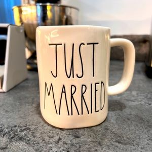 Off White Rae Dunn Mug!